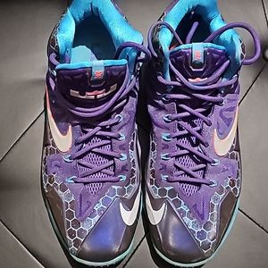 Nike LeBron 11
